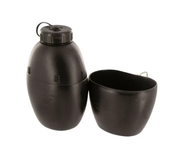 Gourde Type 58 noire avec quart 1L (MFH ) surplus militaire lorraine grand est meuse stenay commercy surplus belgique surplus luxembourg Metz Nancy Verdun survivalisme bushcraft 