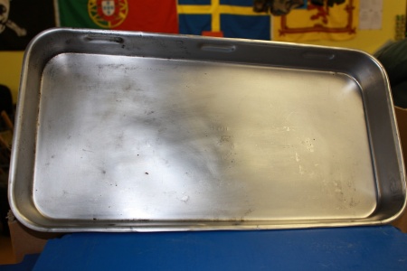 plats à four en inox de l'armée anglaise