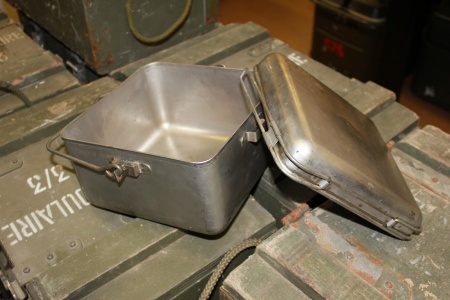 gamelle de campagne de l'armée aluminium et inox