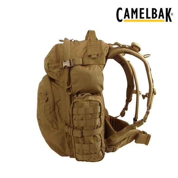 Sac à dos futura camelbak armée française avec poche à eau antidote 3litres  surplus militaire stenay commercy nancy metz longwy luxembourg belgique