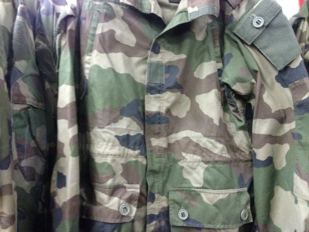 Tenue TNG félin surplus militaire de stenay commercy nancy metz reims belgique luxembourg longwy militaria