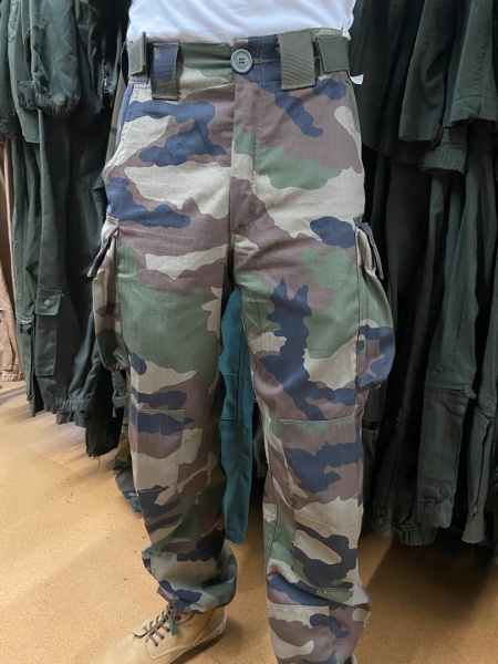 Pantalon de combat Armée Française zone chaude taille 61 / 68 C